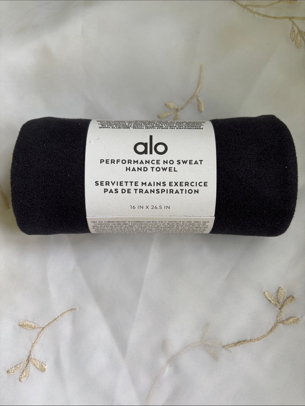 NWT Alo Yoga Performance No Sweat Hand Towel Black 16"x26.5"